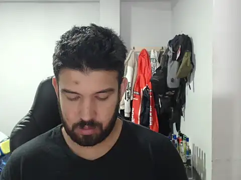 Snapshot of Axel11113 chatting on October 22, 4:16 am Axel11113 online show from October 22, 4:16 am