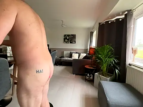 Snapshot of Dilfcam101 chatting on October 2, 7:34 am Dilfcam101 online show from October 2, 7:34 am