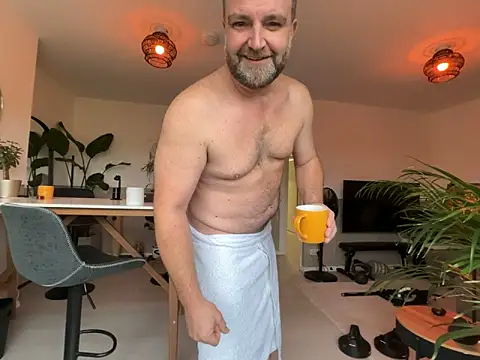 Snapshot of Dilfcam101 chatting on October 15, 7:27 am Dilfcam101 online show from October 15, 7:27 am