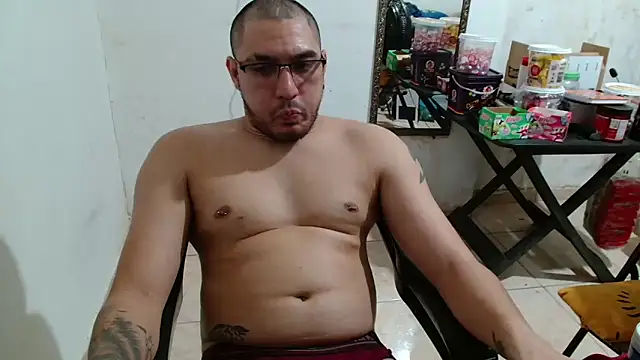 Snapshot of Leonino231 chatting on September 25, 12:09 am Leonino231 online show from September 25, 12:09 am