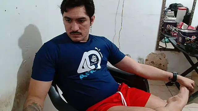 Snapshot of Leonino231 chatting on September 14, 10:45 pm Leonino231 online show from September 14, 10:45 pm