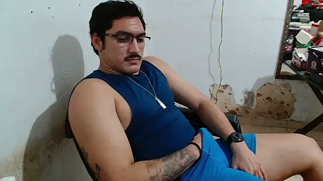 Snapshot of Leonino231 chatting on September 13, 3:07 am Leonino231 online show from September 13, 3:07 am