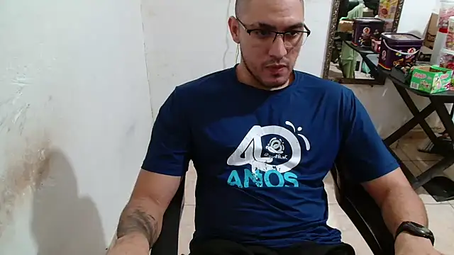 Snapshot of Leonino231 chatting on September 22, 8:41 pm Leonino231 online show from September 22, 8:41 pm