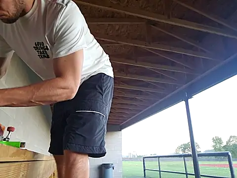 Snapshot of sloppytopkins chatting on October 5, 10:58 pm sloppytopkins online show from October 5, 10:58 pm