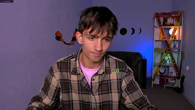 Snapshot of tobi_yours chatting on October 22, 12:31 pm tobi yours online show from October 22, 12:31 pm