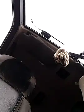 N i k o l a u online show from November 1, 9:24 am