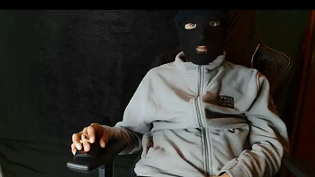 JUSTFORRICH online show from March 31, 6:37 am