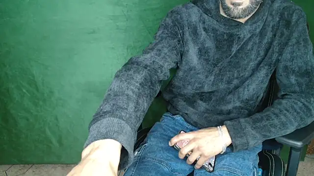 JUSTFORRICH online show from April 8, 5:54 pm