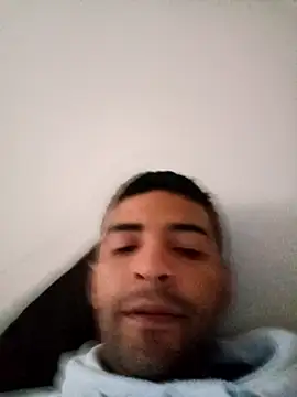 johan77esteban online show from February 12, 8:37 pm