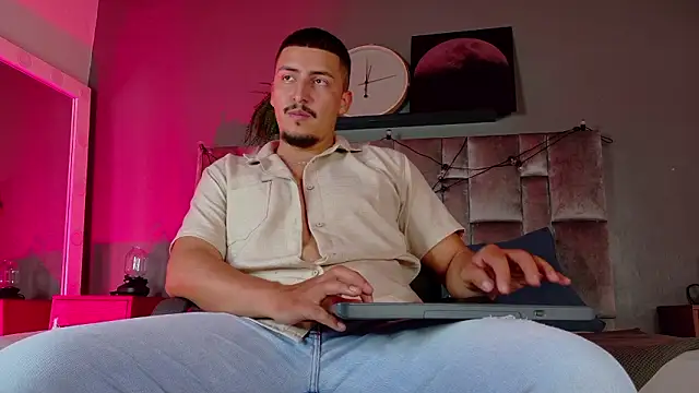 MrFox   online show from February 26, 8:10 pm