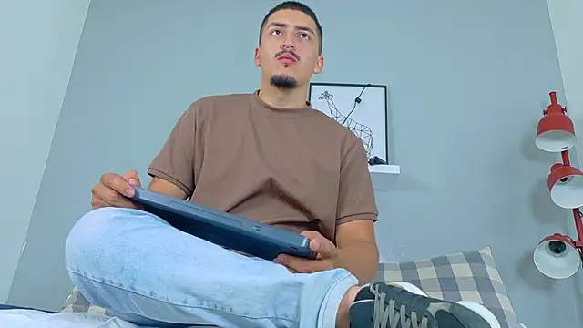 MrFox   online show from October 4, 7:51 pm