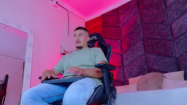 MrFox   online show from February 21, 7:48 pm