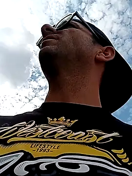 Snapshot of vasgabri chatting on September 27, 11:19 am vasgabri online show from September 27, 11:19 am