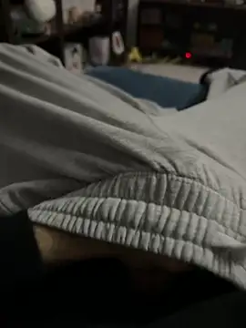 Frankieyyy1 online show from December 16, 9:22 pm