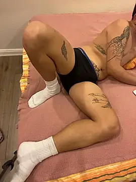 darkdecide online show from December 3, 8:04 pm