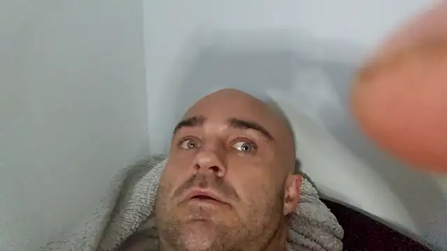 Snapshot of Bulbasaurisme chatting on October 7, 10:47 pm Bulbasaurisme online show from October 7, 10:47 pm