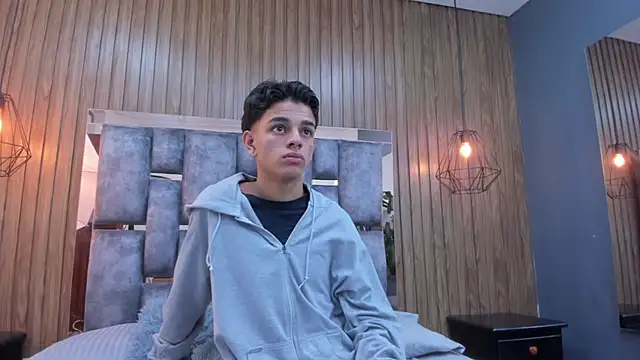 owen  johnson online show from December 15, 12:02 pm