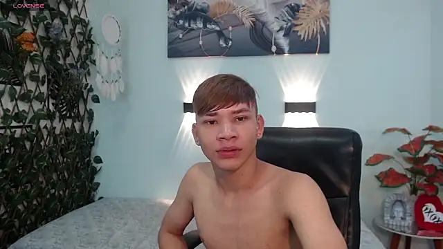 Snapshot of nathanclay chatting on September 9, 1:43 pm nathanclay online show from September 9, 1:43 pm