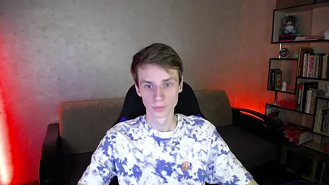 Snapshot of yes_cute_boy_ chatting on October 5, 9:13 am yes cute boy  online show from October 5, 9:13 am