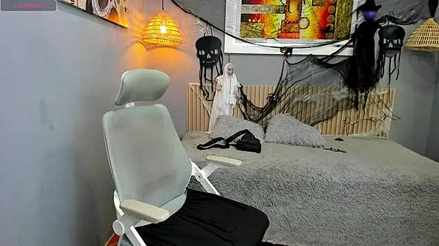 markbowie online show from October 29, 11:57 am