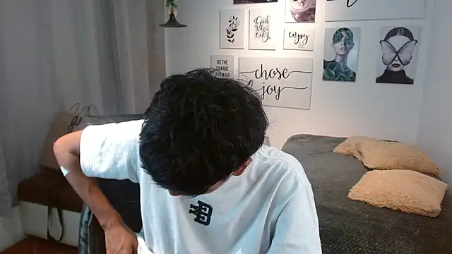 markbowie online show from November 28, 6:43 pm