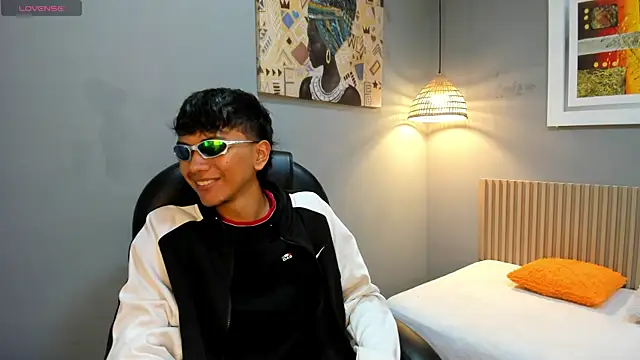 markbowie online show from March 20, 7:50 pm