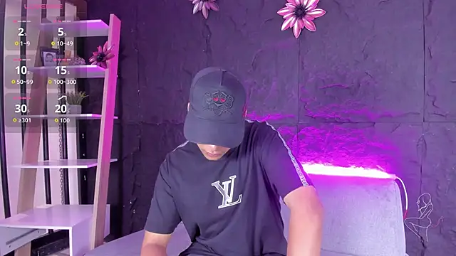 Snapshot of IsaacBlack_ chatting on October 2, 4:49 am IsaacBlack  online show from October 2, 4:49 am