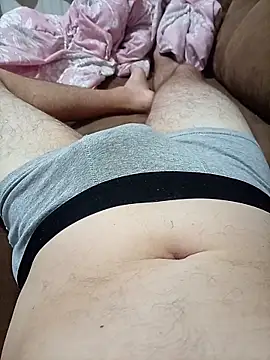 Gustavo198045 online show from April 16, 1:16 am