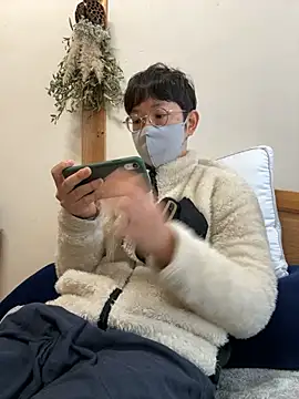 tom19899q online show from November 23, 10:10 pm