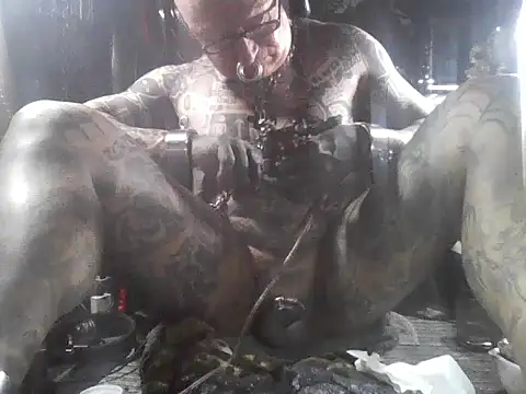 object857 online show from December 4, 8:49 pm