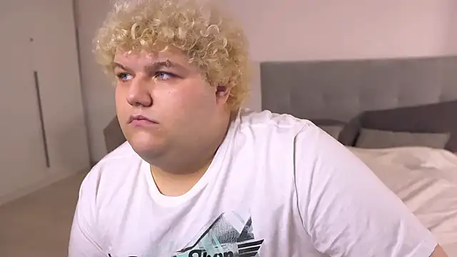 Riven Miller online show from September 14, 9:28 pm