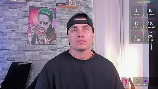 connorsmiith online show from October 17, 9:19 pm