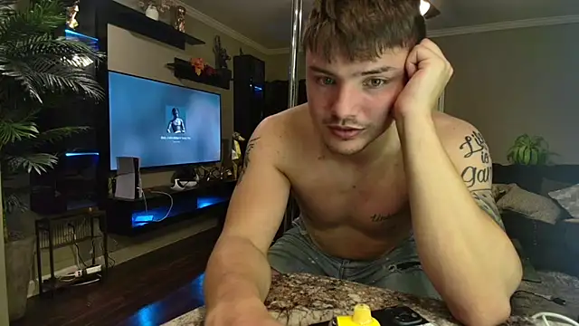 derekmontana2 online show from September 10, 1:59 am