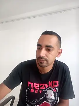 stivenlujan69 online show from April 14, 9:14 pm