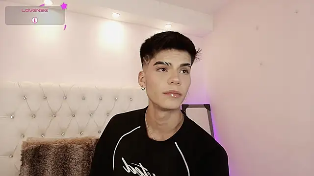 Dulcey  online show from November 4, 9:05 pm