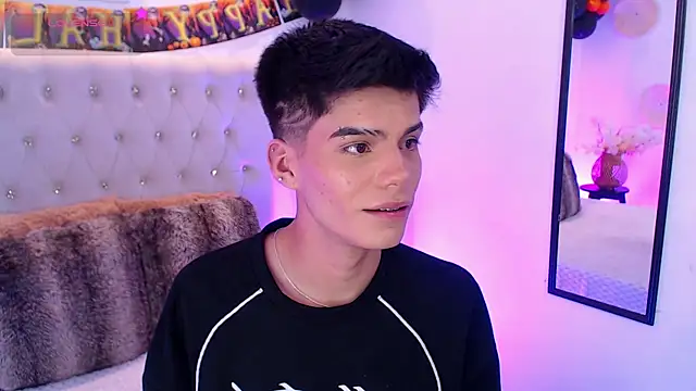 Dulcey  online show from October 13, 9:04 am