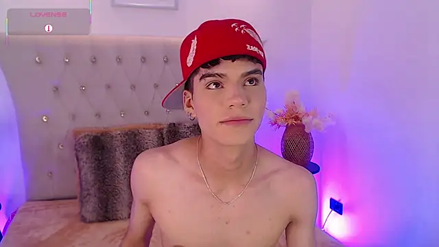 Dulcey  online show from November 22, 4:45 am