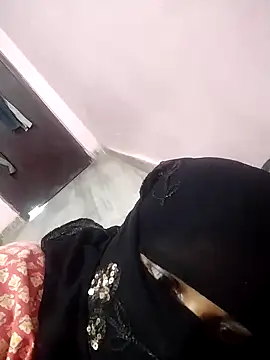 Snapshot of amolicars chatting on October 8, 6:40 am amolicars online show from October 8, 6:40 am