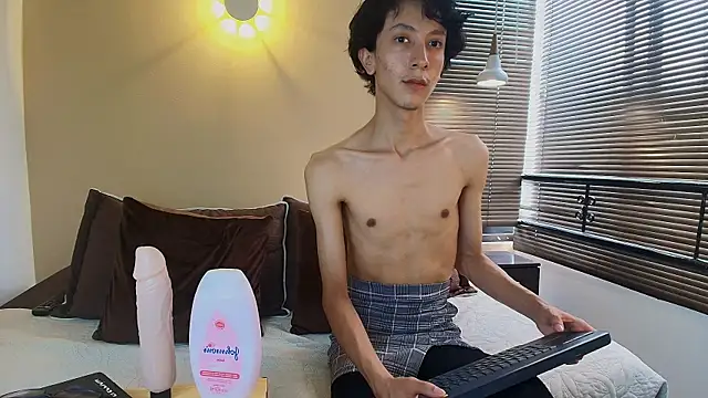 Snapshot of Lucian_Morel_S chatting on September 10, 1:54 pm Lucian Morel S online show from September 10, 1:54 pm