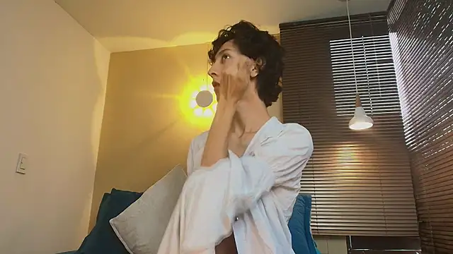 Snapshot of Lucian_Morel_S chatting on October 17, 12:42 pm Lucian Morel S online show from October 17, 12:42 pm