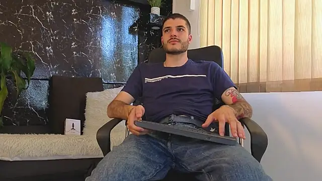 Rafael Mendezz online show from July 17, 8:26 pm