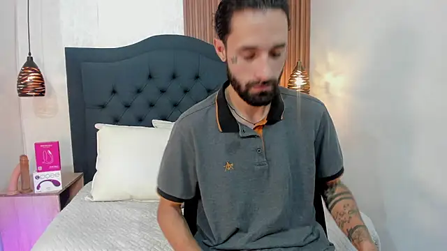 Hisoka 011 online show from April 8, 7:55 pm