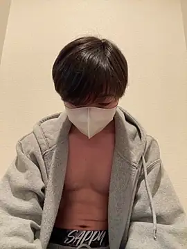 Yuma0718 online show from March 5, 12:45 pm