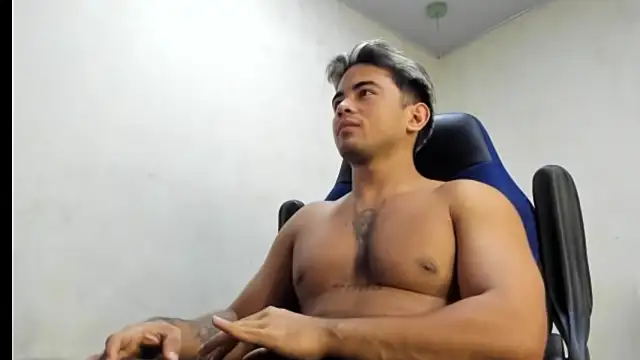 Snapshot of Bellion_grant chatting on October 8, 1:21 am Bellion grant online show from October 8, 1:21 am