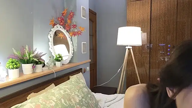 okerriella online show from November 8, 1:58 pm