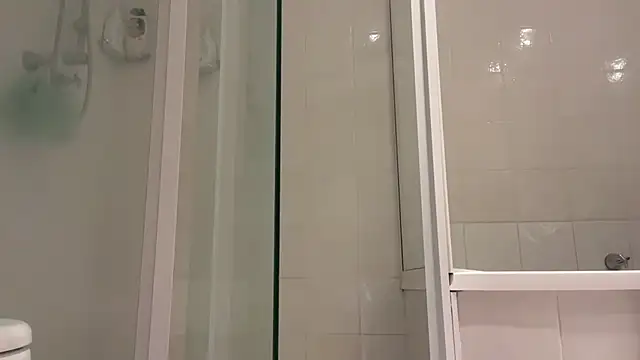 jamesgstsby22 online show from October 17, 2:37 am