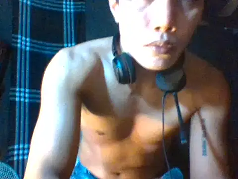 hell1212 25 online show from February 22, 5:03 pm