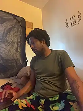 viceutk1 online show from April 28, 5:39 pm