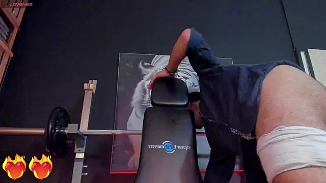 DimitriDeluxe online show from October 29, 8:45 pm