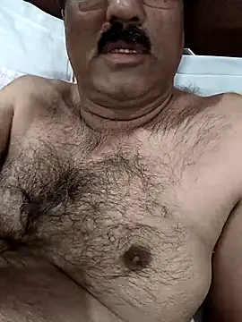 moonflower25 online show from December 19, 2:36 pm